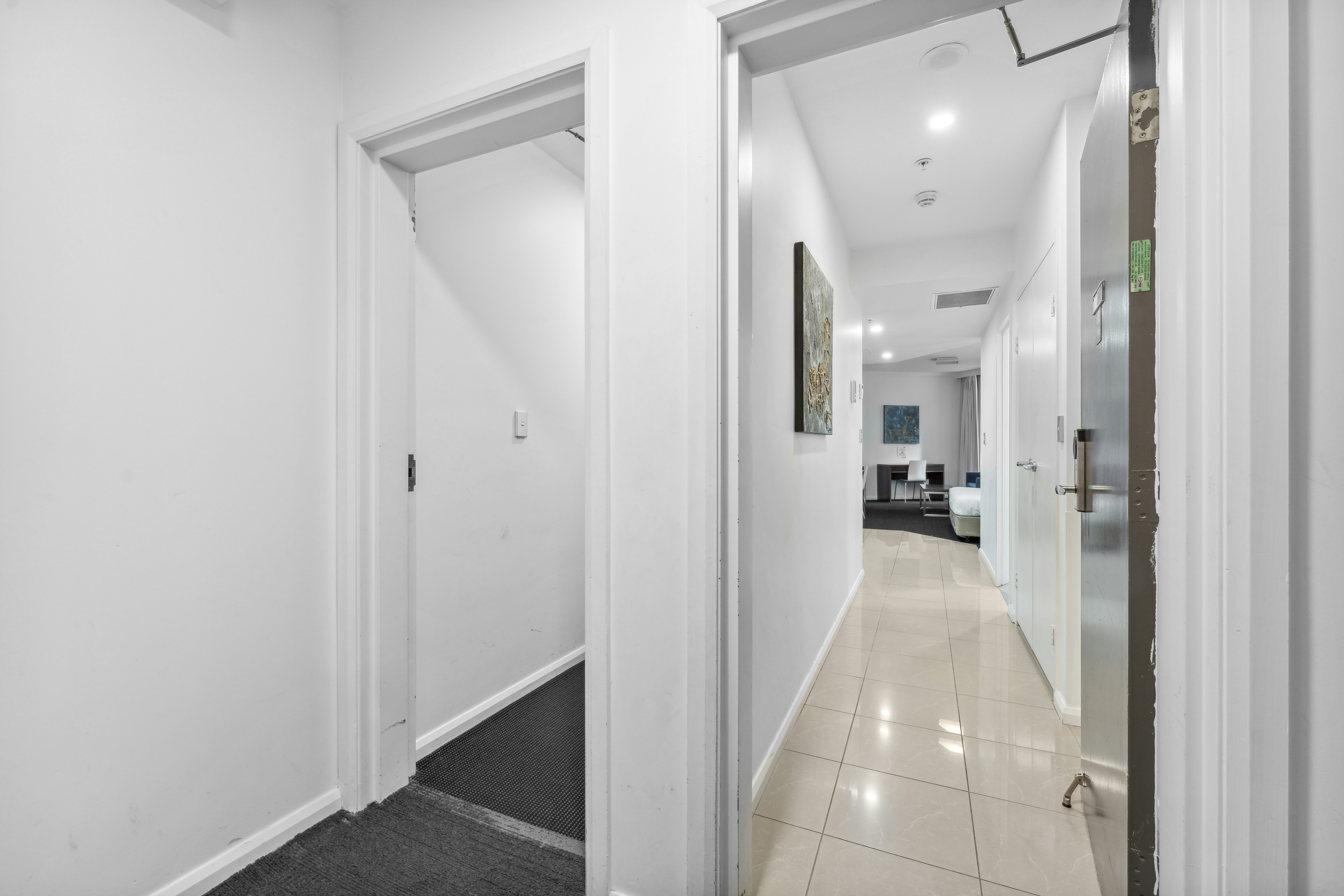 Apx World Square Apartments 26/52