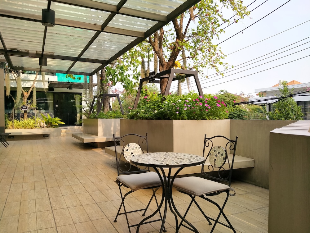 Siri Ratchada Bangkok 19/69