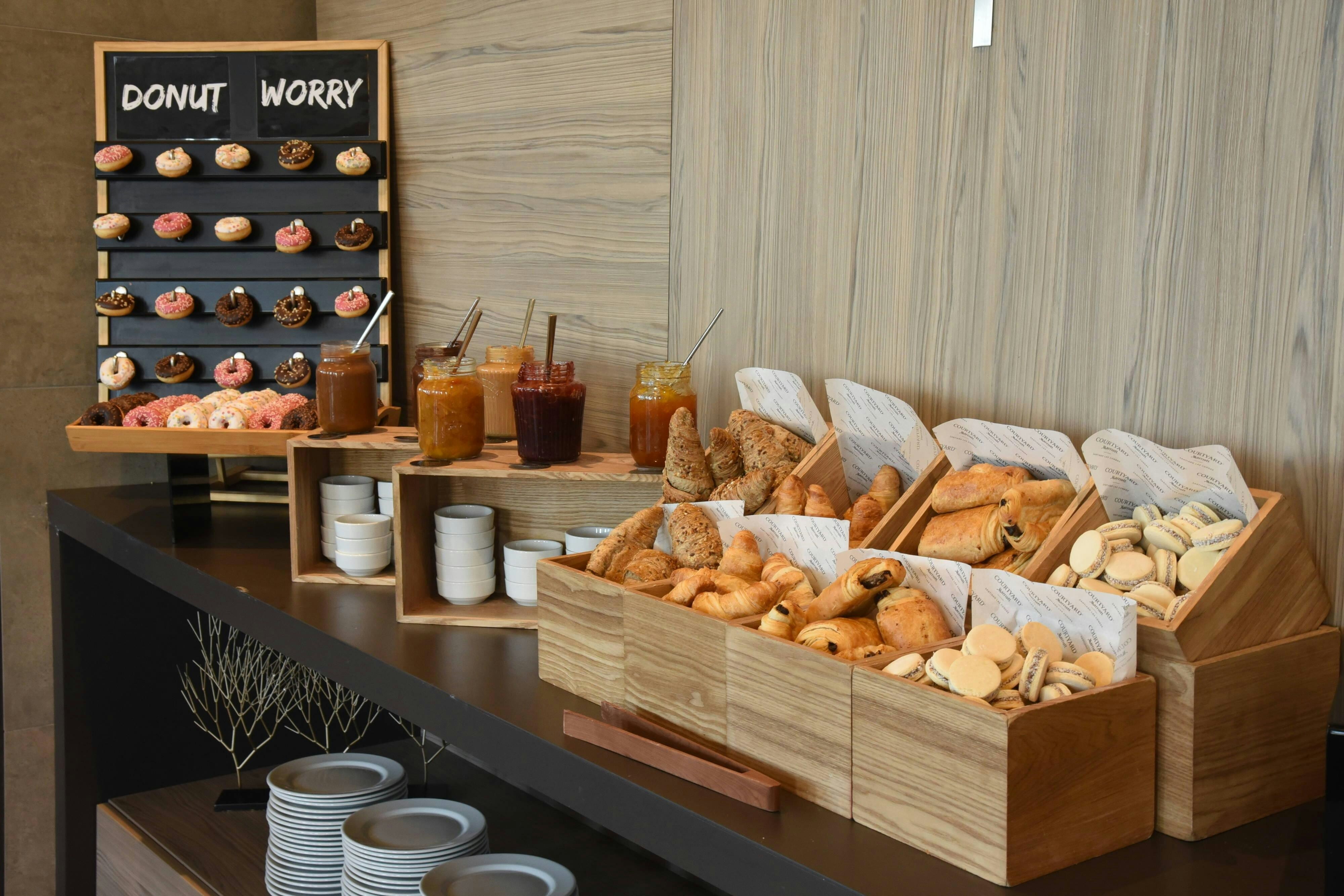 Courtyard Santiago Las Condes 20/55