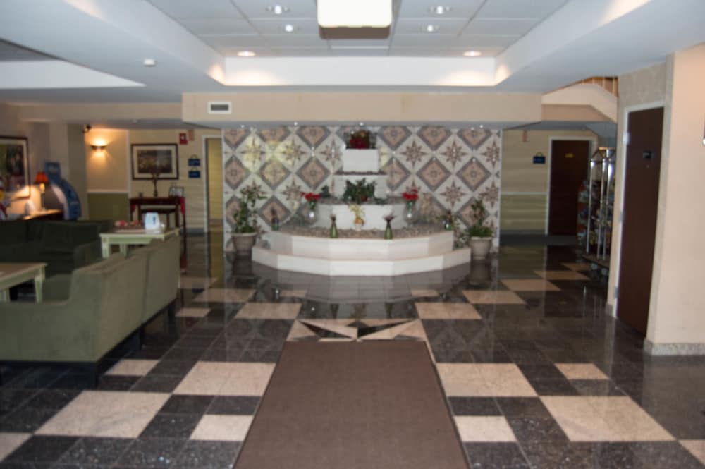 Days Inn Niantic Near Casinos 3/28