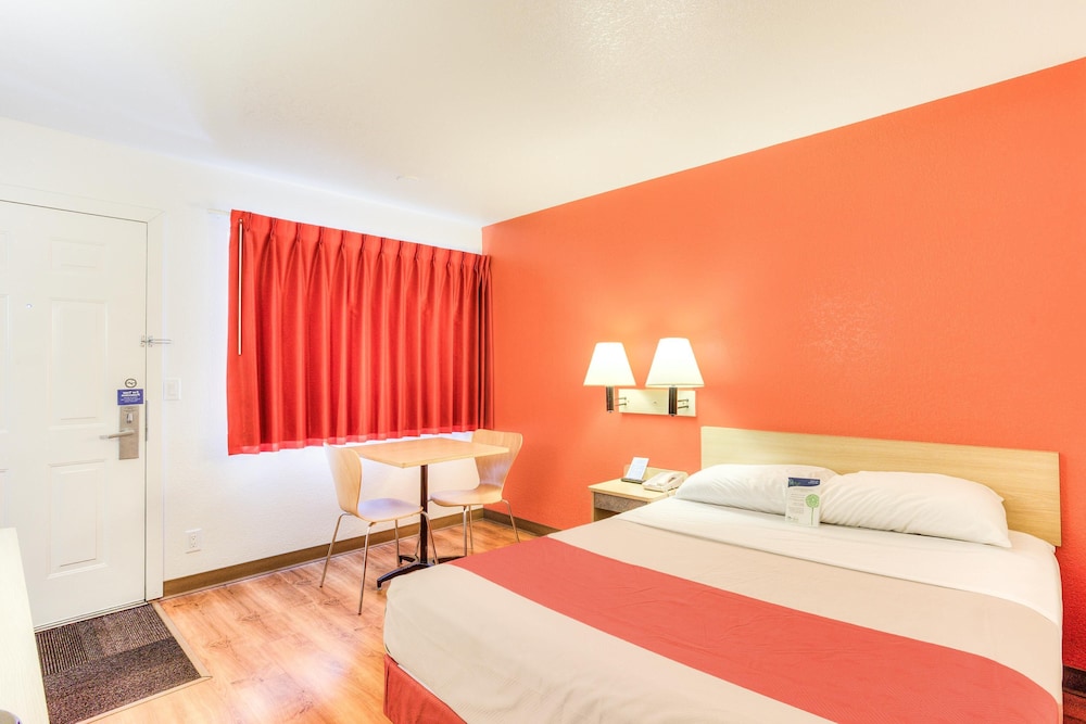 Motel6 Tigard, OR - Portland South - Lake Oswego 29/59