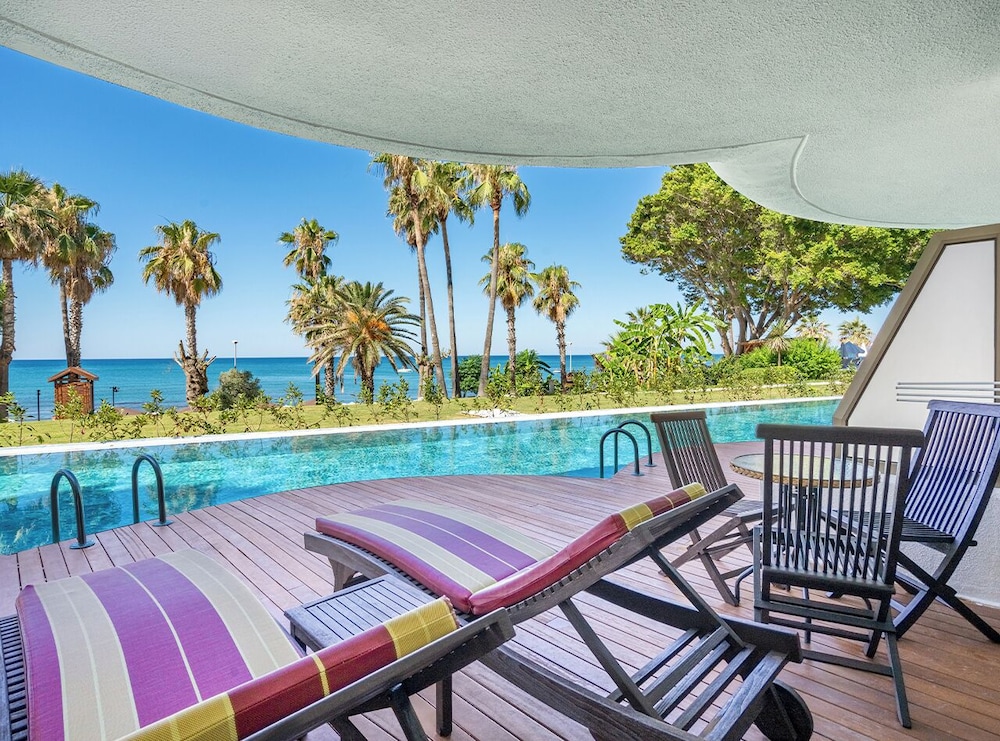 Sunrise Queen Resort 34/50