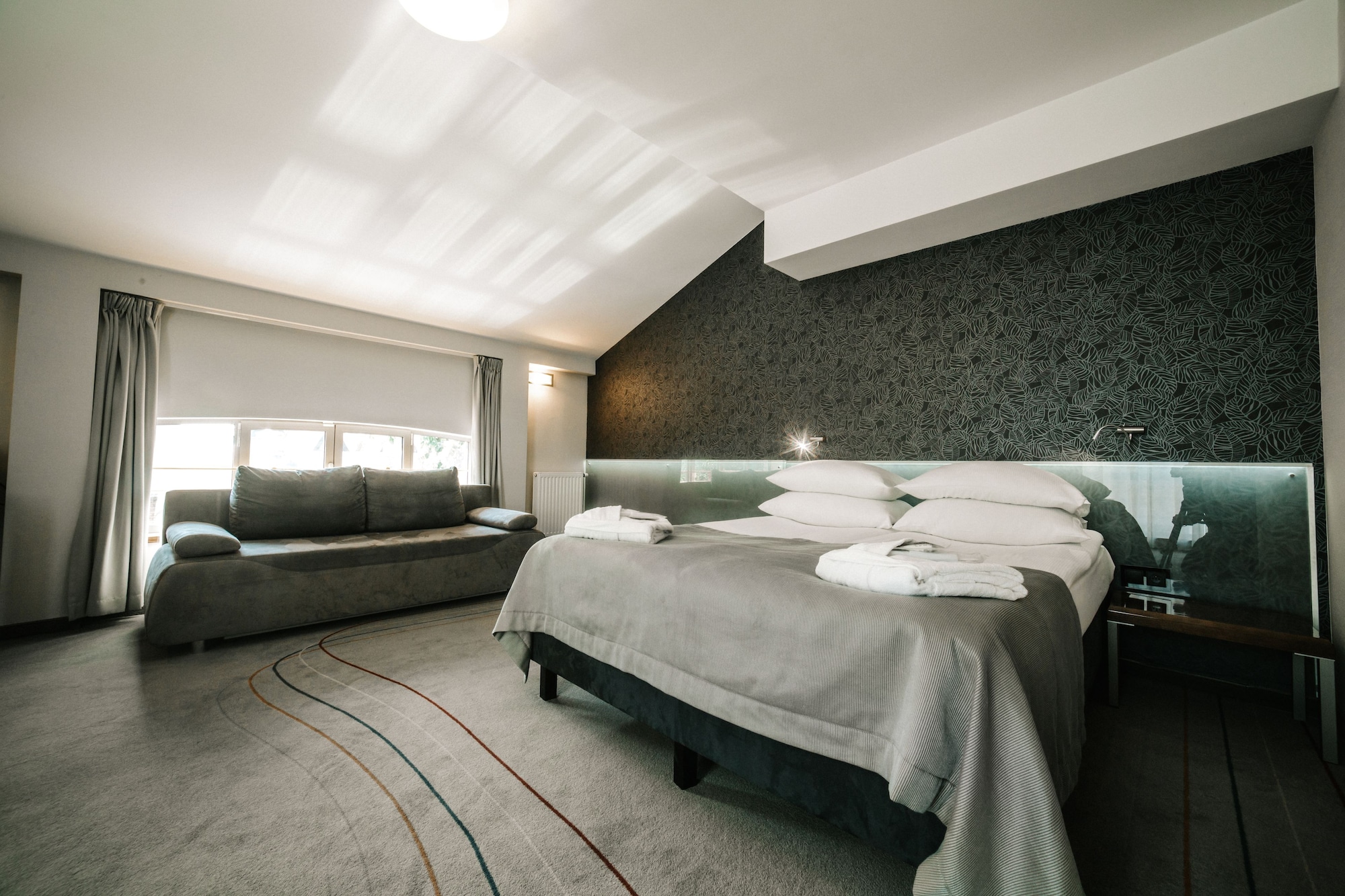 SUPERIOR, DOUBLE BED