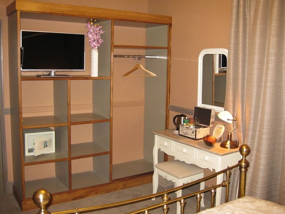 Pen Mill Hotel 7/50