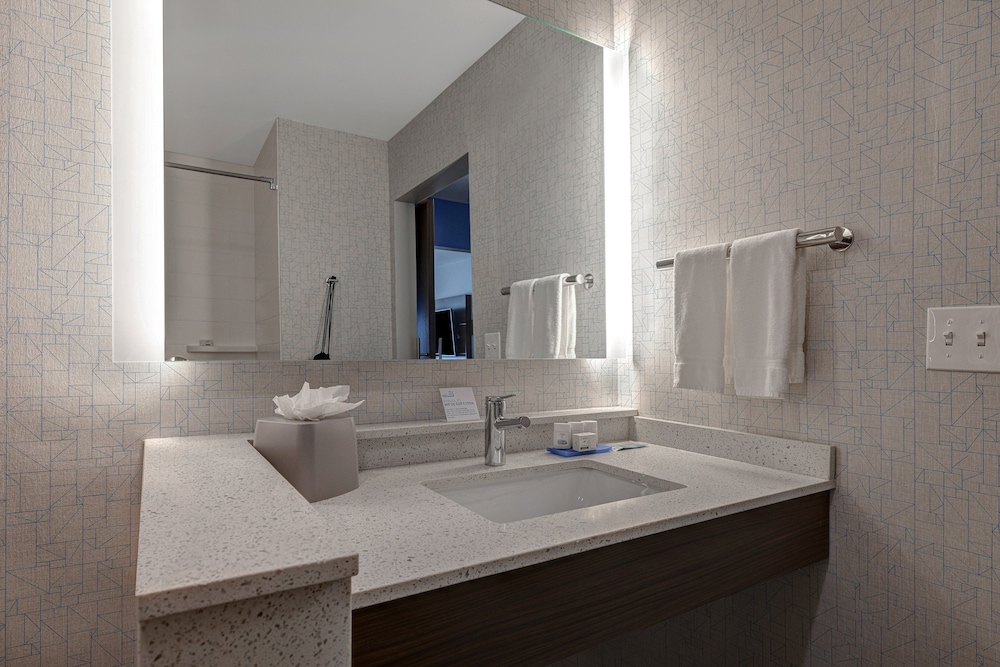 جناح بسريرين كوين مع أريكة، Holiday Inn Express & Suites Ann Arbor - University South 7/8