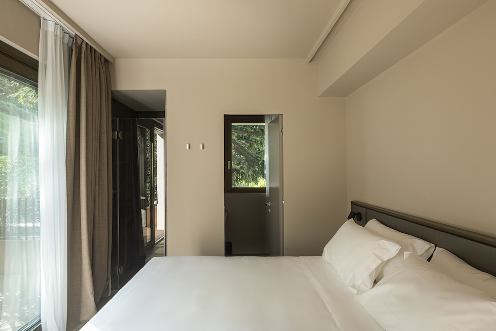 Garden, Suite, King Bed, Private Garden