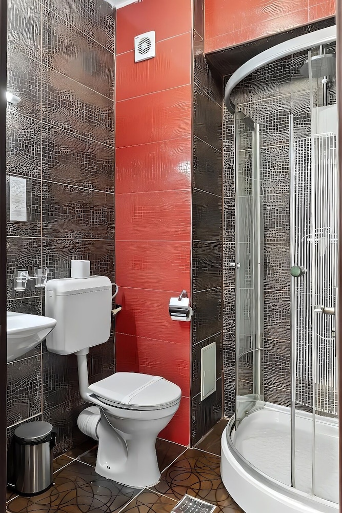 LINA HOTEL 47/49