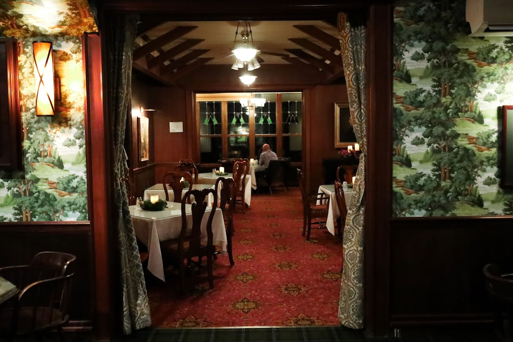 The Lodge at Cloudcroft 10/15