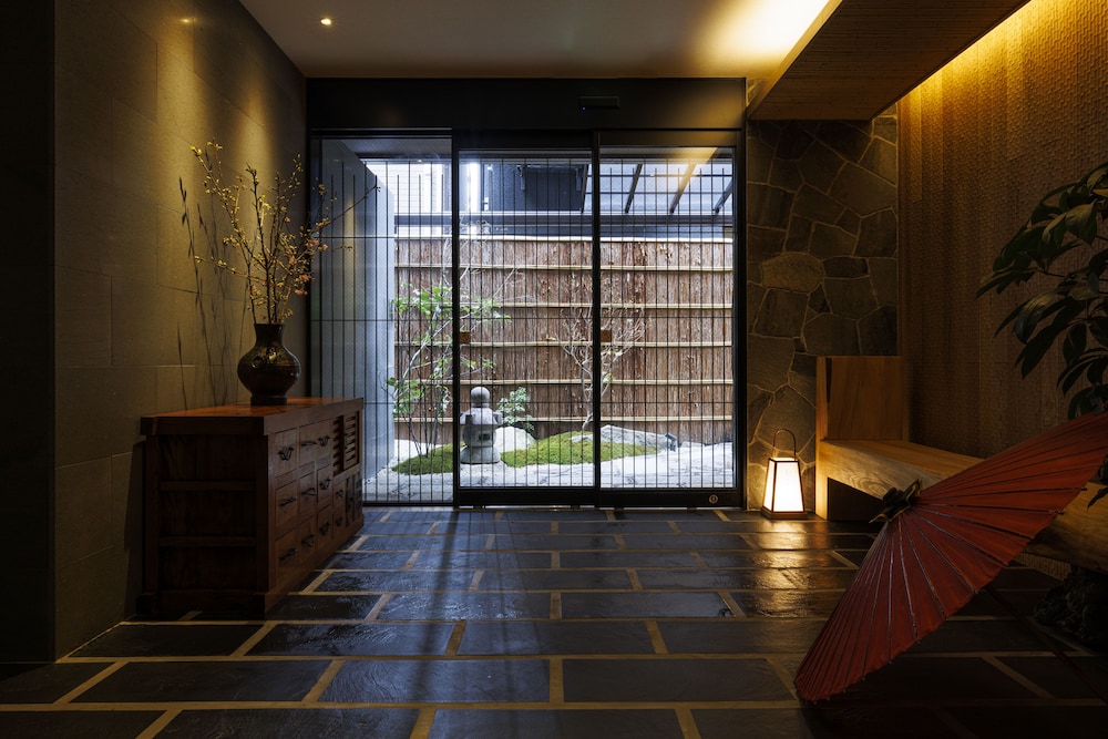 Hotel Kanazawa Zoushi 30/50