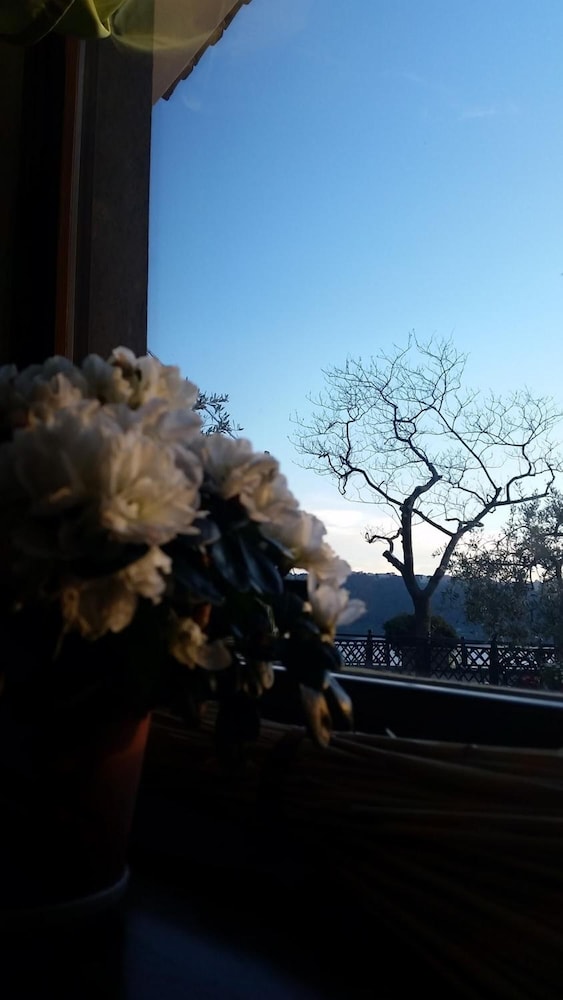 Hotel Villa Degli Angeli 55/57