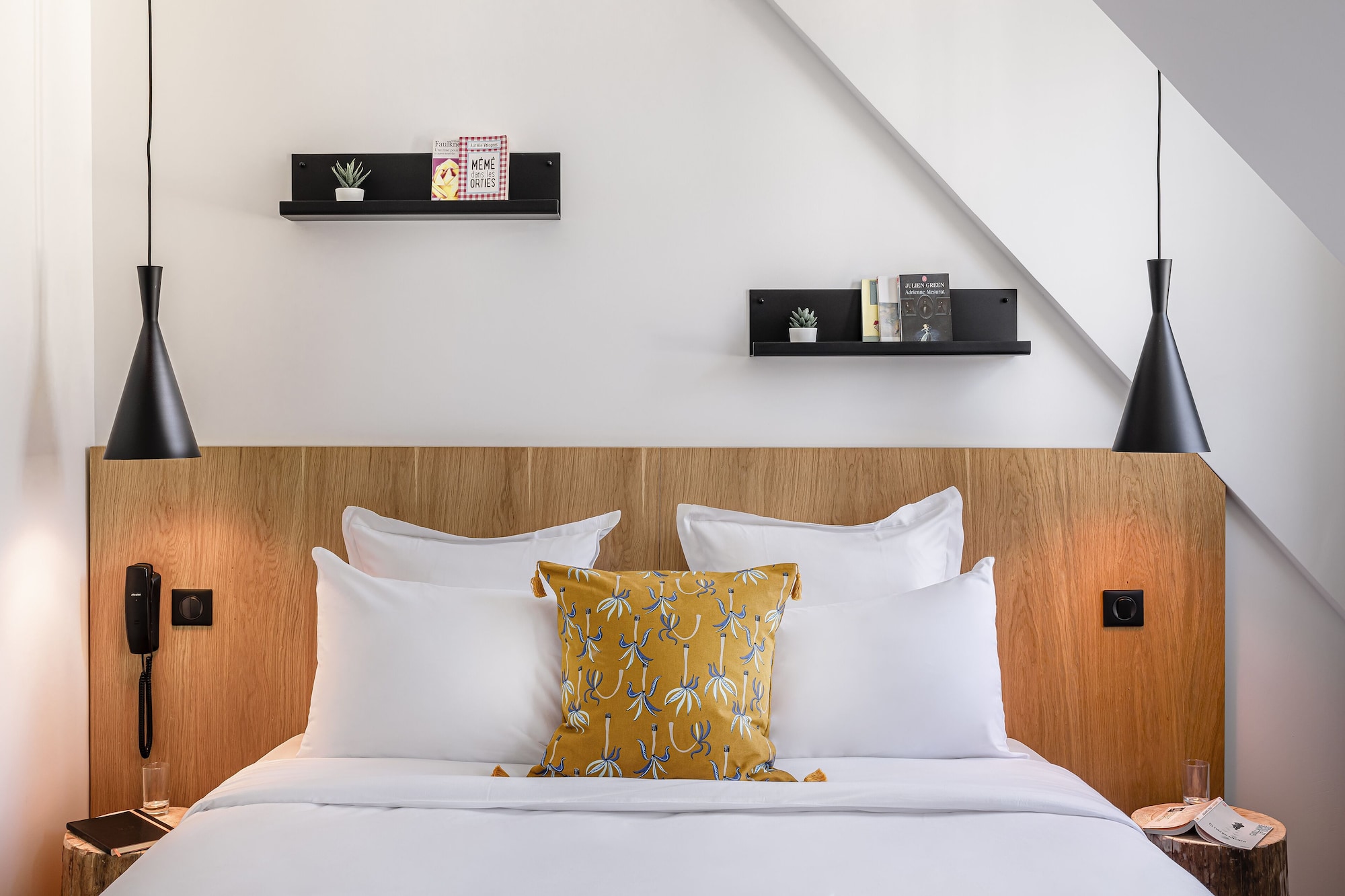 SUPERIOR, DOUBLE BED