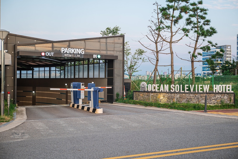 Ocean Soleview Hotel 46/57