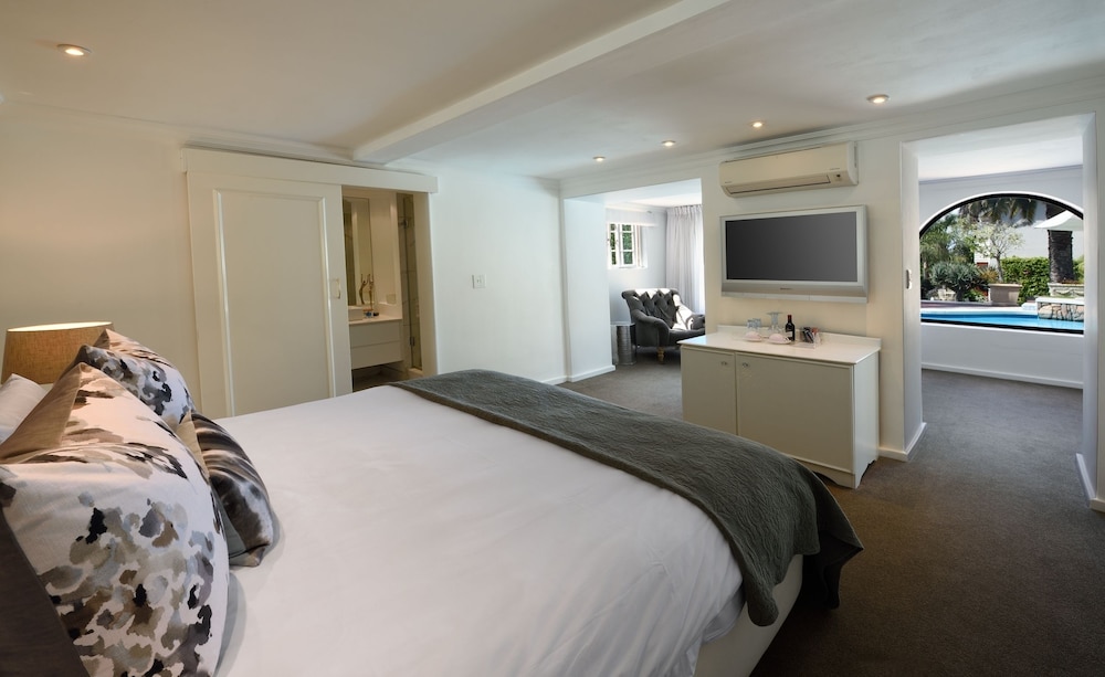 The Clarendon - Fresnaye 9/50