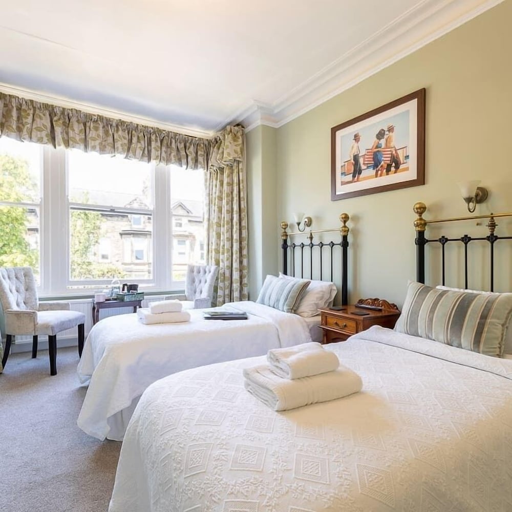 Wynnstay House 10/33
