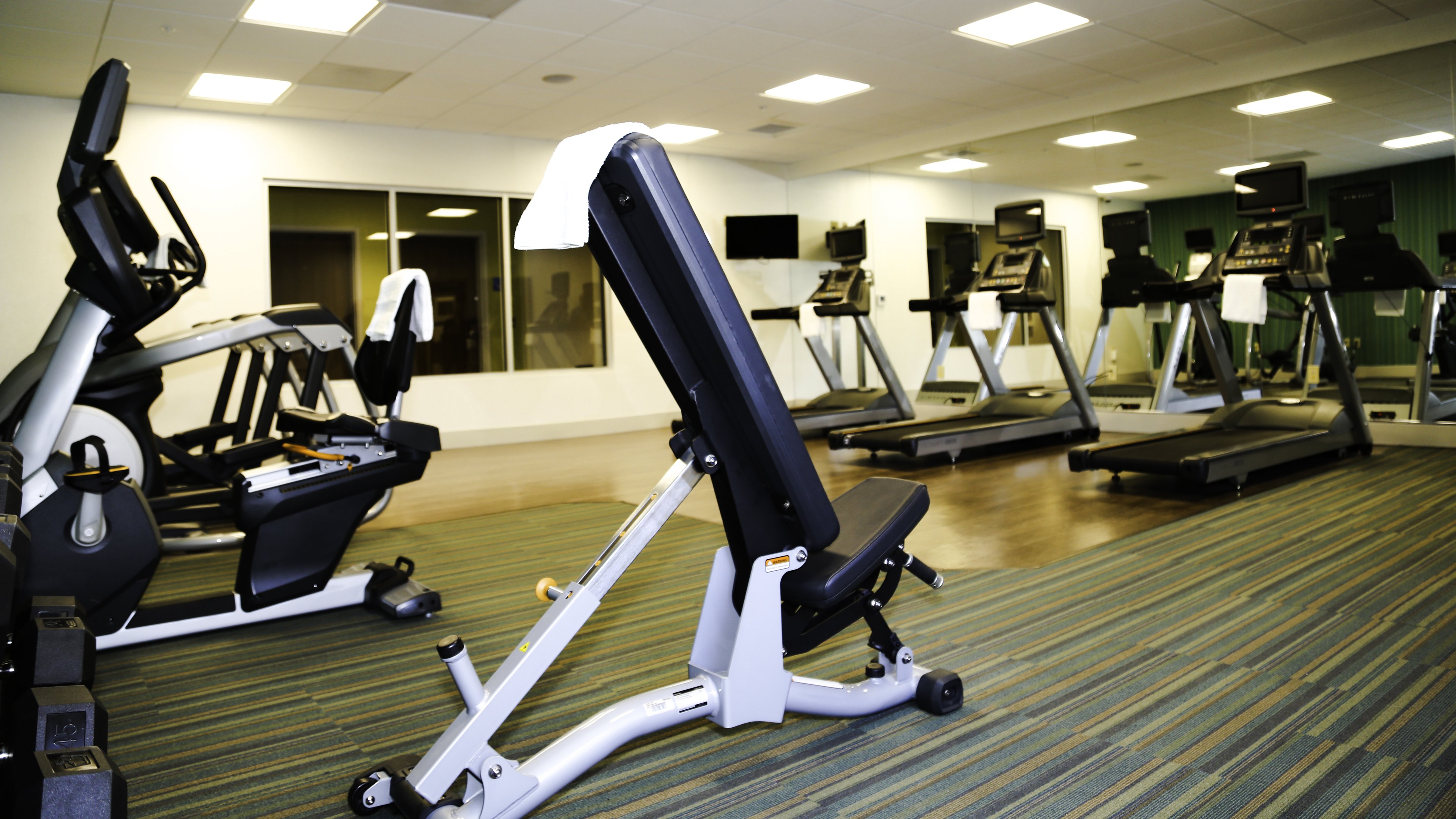 Holiday Inn Express And Suites Kingston Ulster 35/44