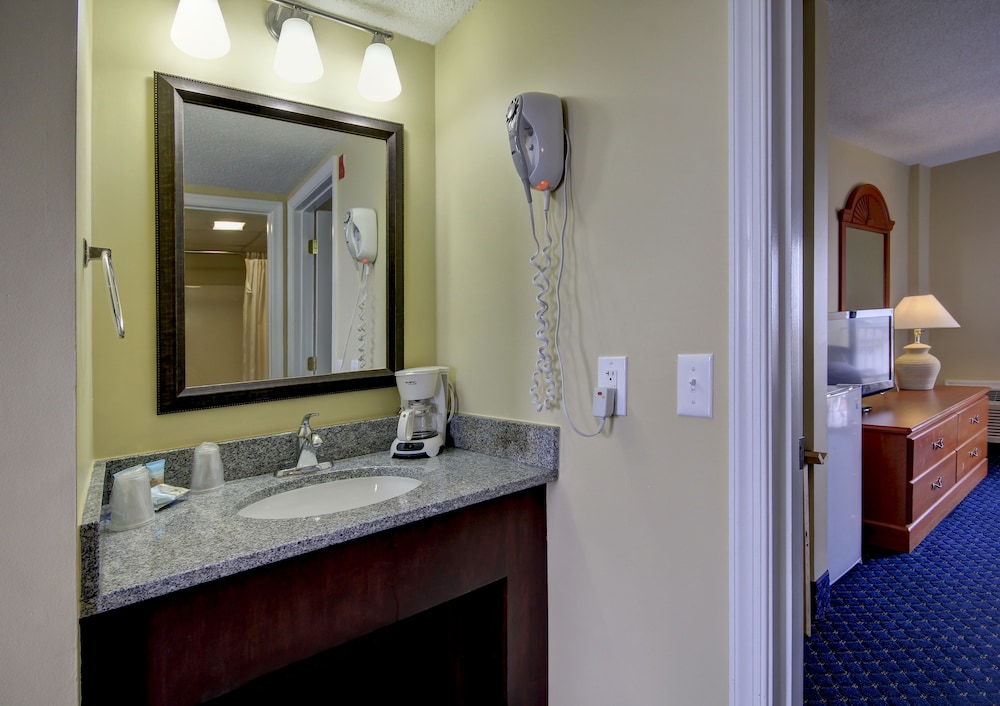 Coastal Palms Inn &amp; Suites 49/50