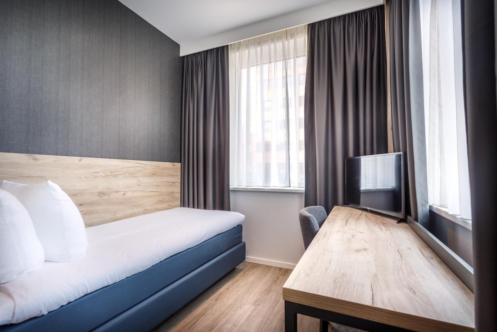 HOTEL JOY 27/40