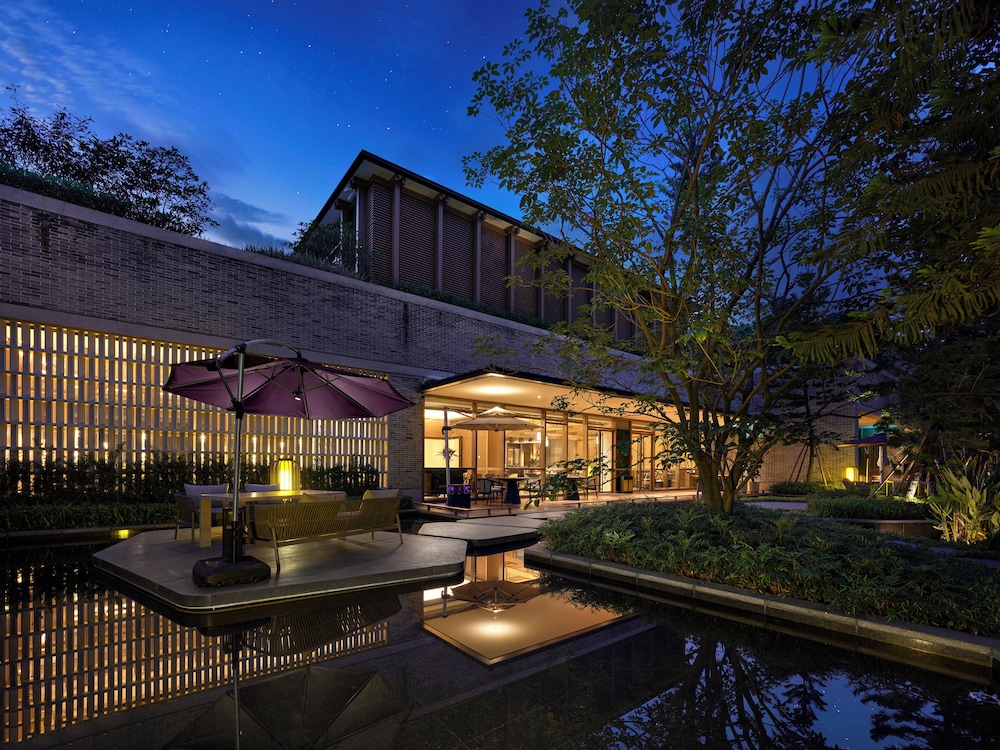 Banyan Tree Dongguan Songshan Lake 54/60