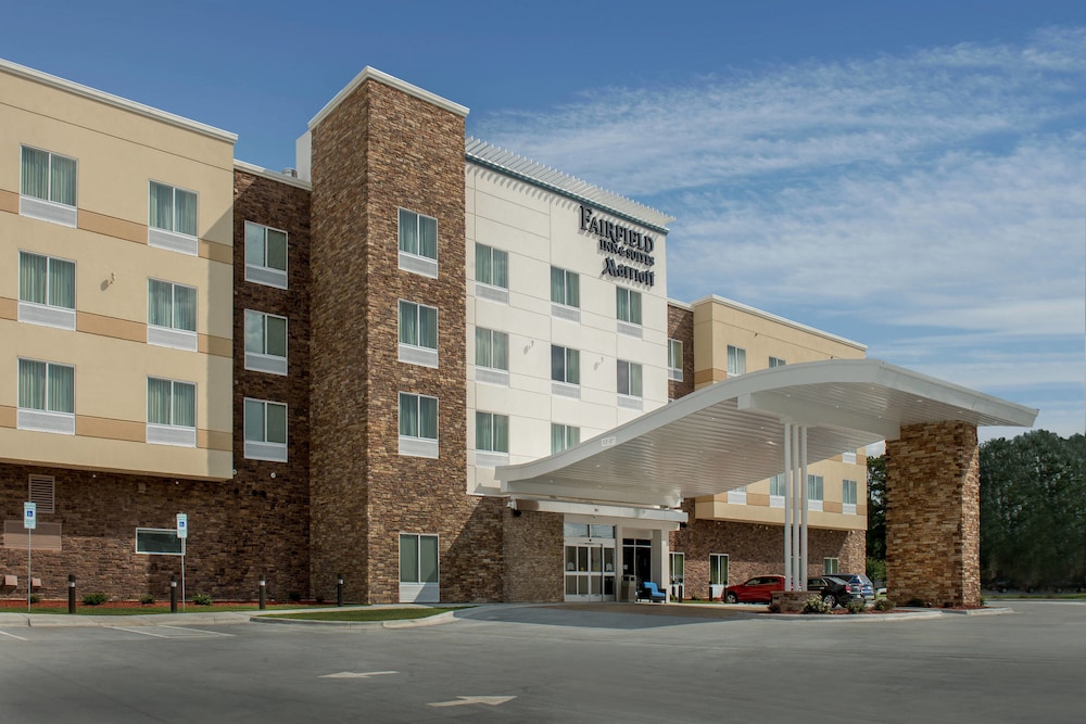 Fairfield Inn And Suites Washington 42/50