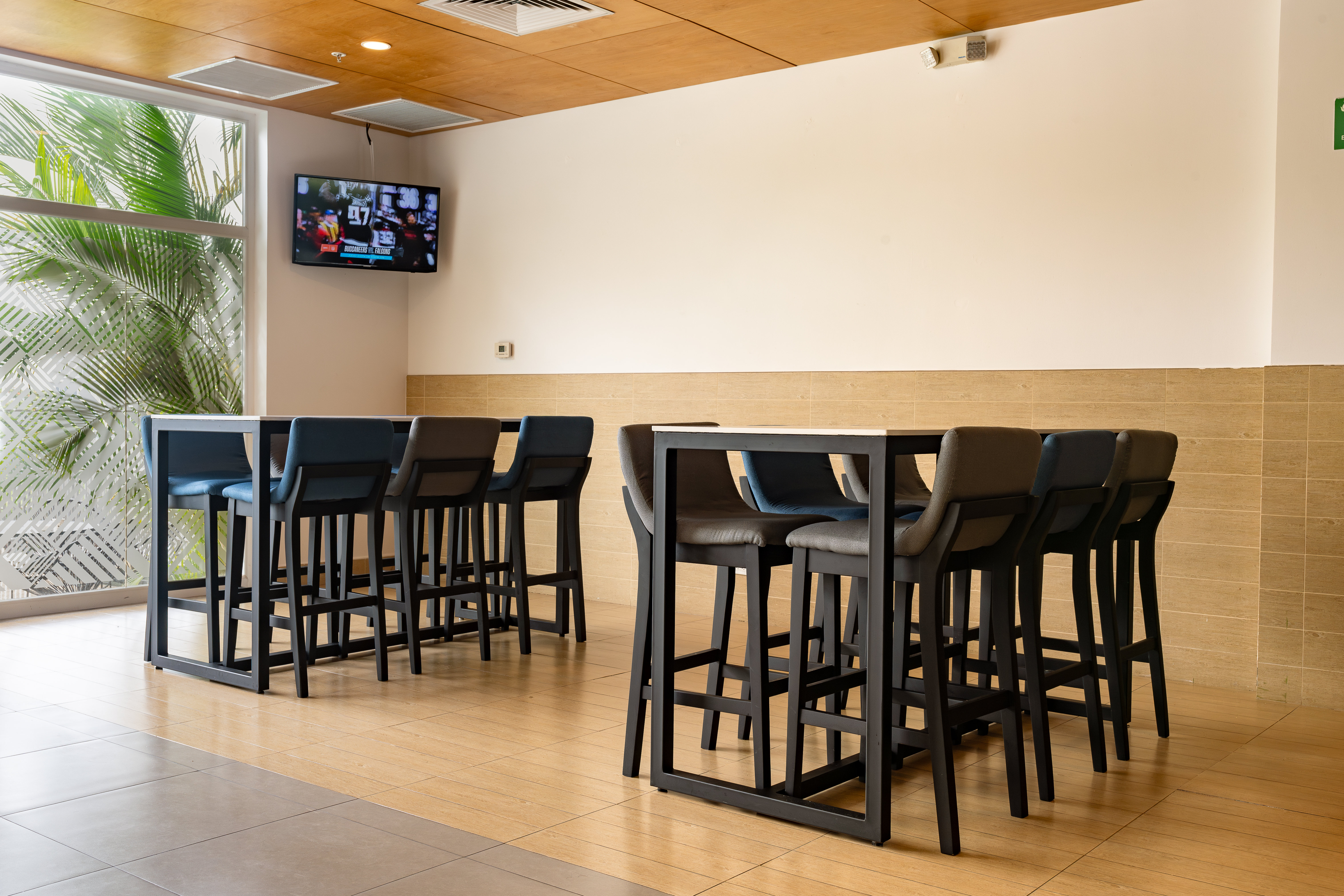 Holiday Inn Express Managua 56/75