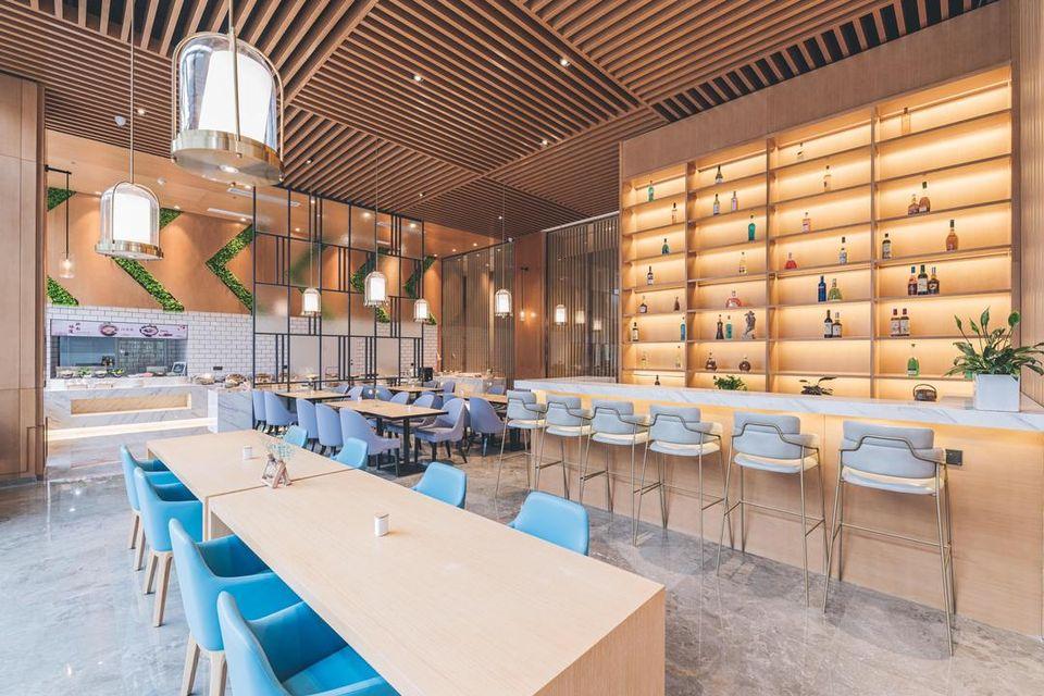 Atour Hotel (Jiangyin Binjiang Middle Road Sports Center) 16/28