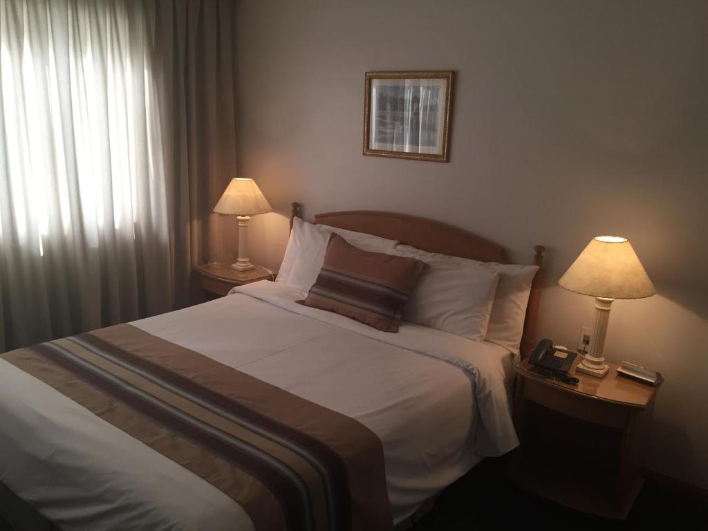 Crystal Palace Hotel 12/49