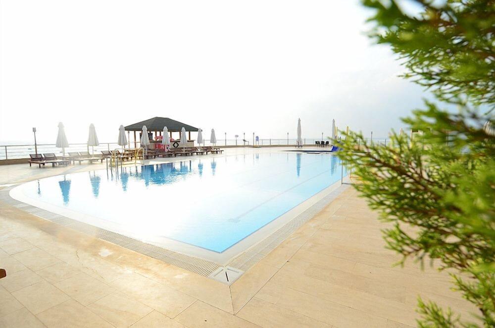 Lamos Resort Hotel Convention Center 15/17
