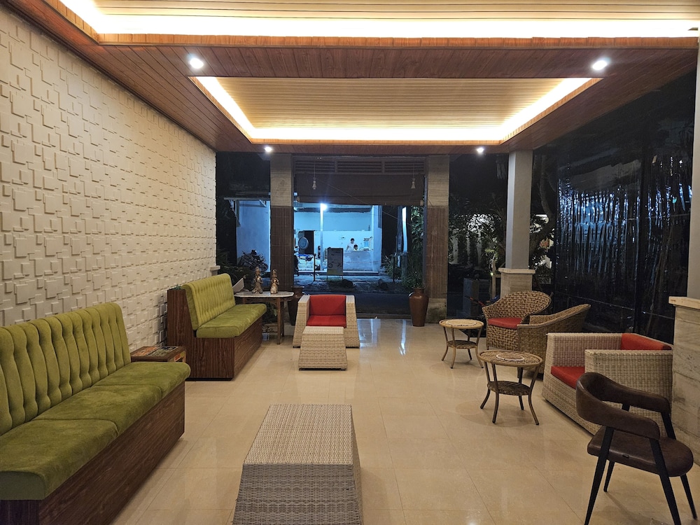 Putri Ayu Cottages 44/63
