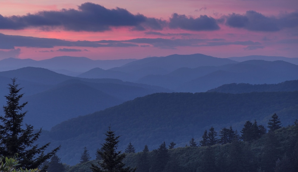 Hotel Indigo Gatlinburg Downtown by IHG 47/50