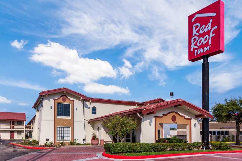 Red Roof Inn Houston East - I-10 4/26