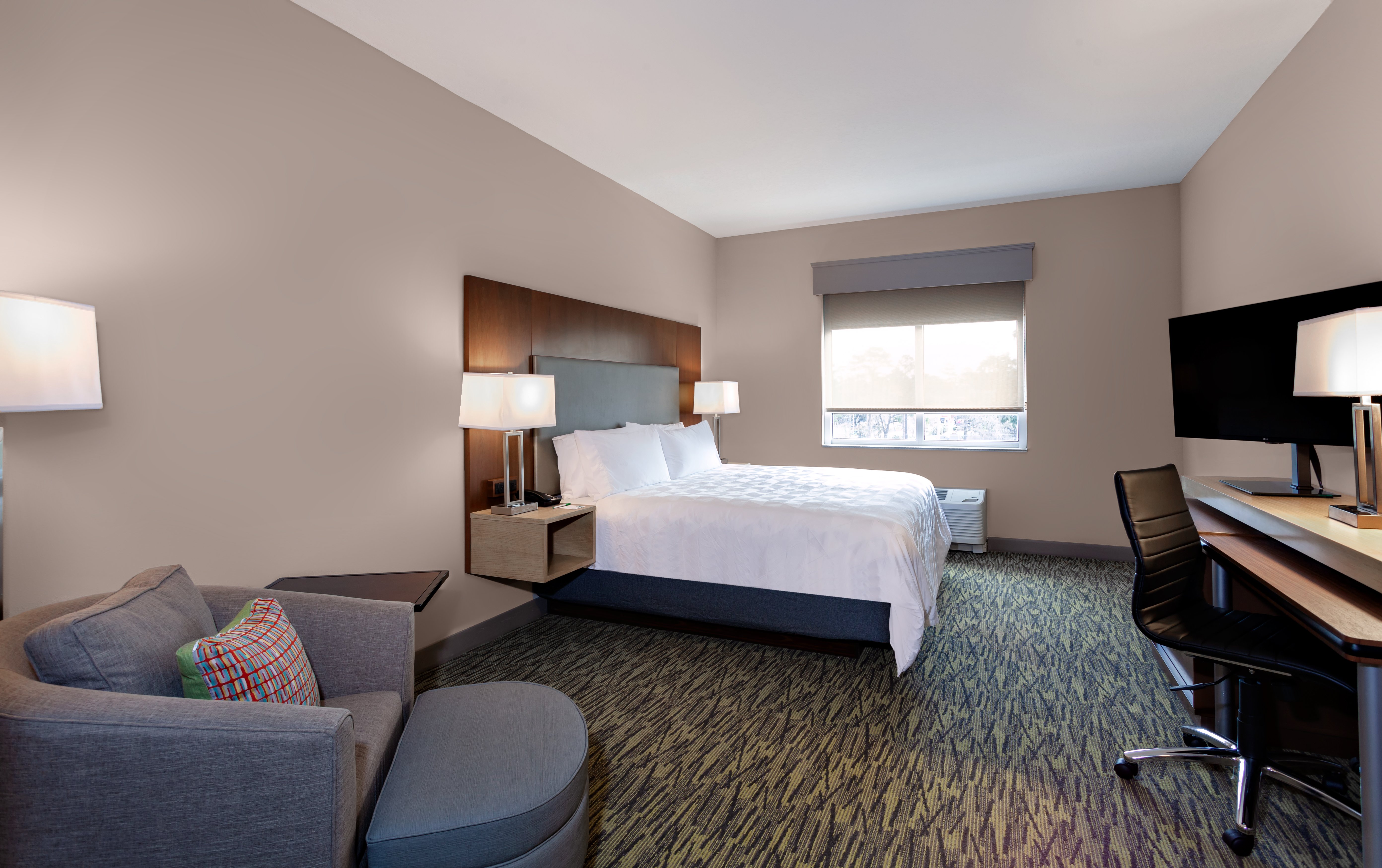 Leisure, King Bed