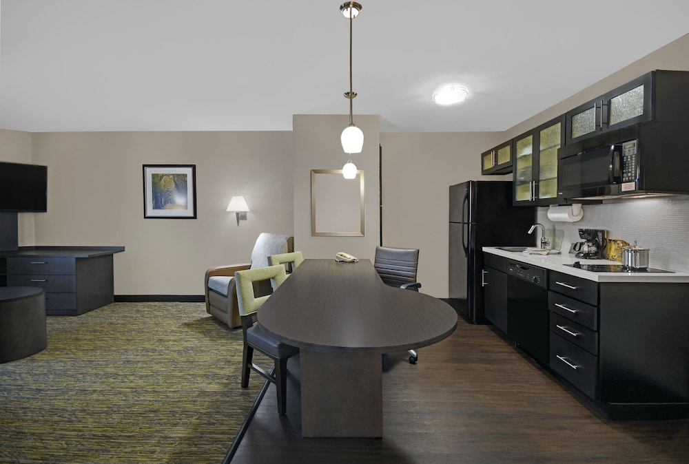 Candlewood Suites Sumter 47/50