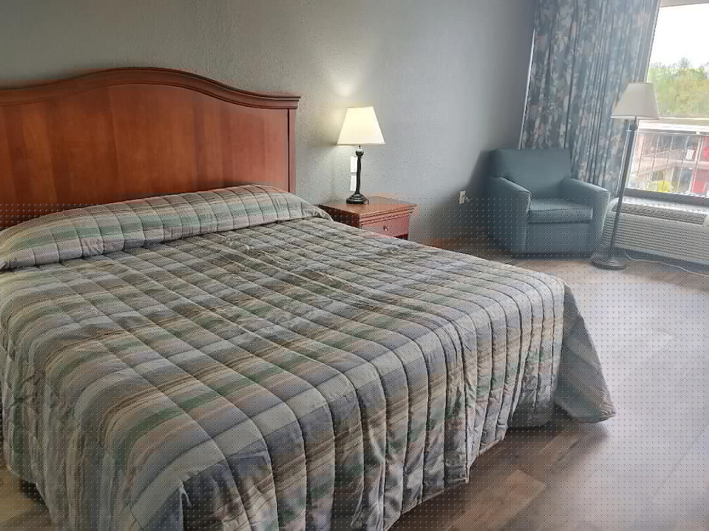 Paris Inn and Suites 15/40