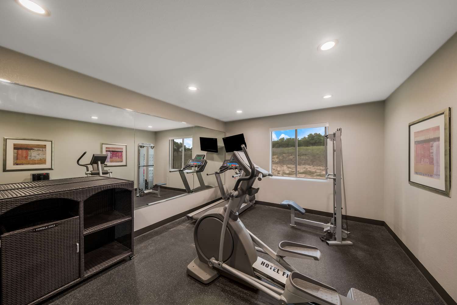 Best Western Bowie Inn and Suites 26/43