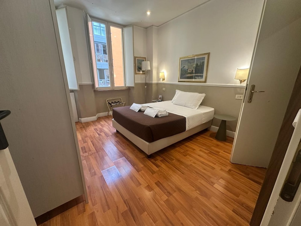 Hotel Porta Pia 15/49