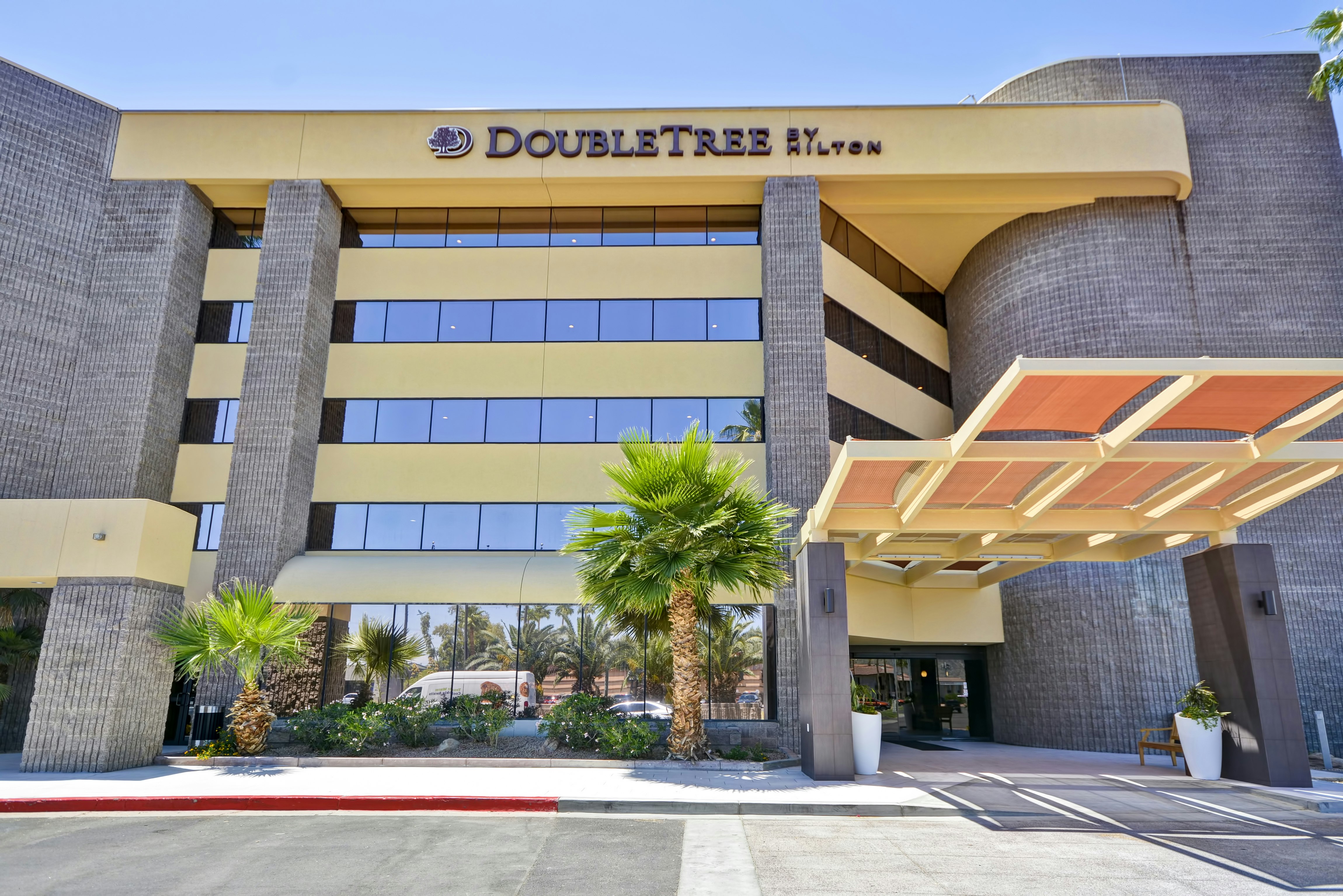 Doubletree By Hilton Phoenix North 72/73
