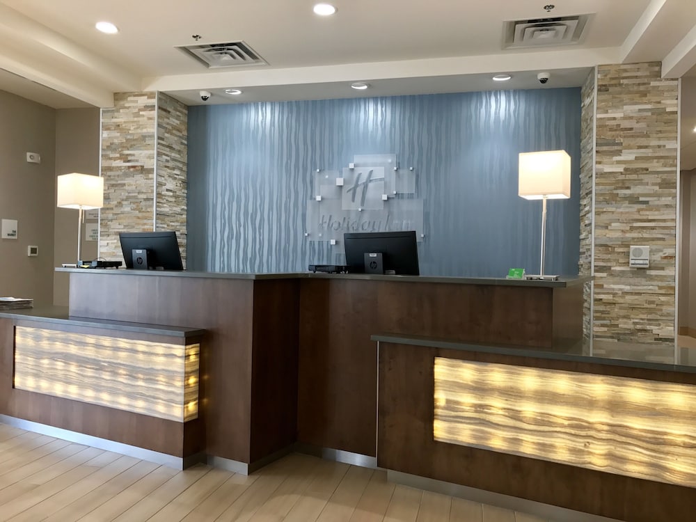 Holiday Inn & Suites Asheville-Biltmore Village Area 6/70