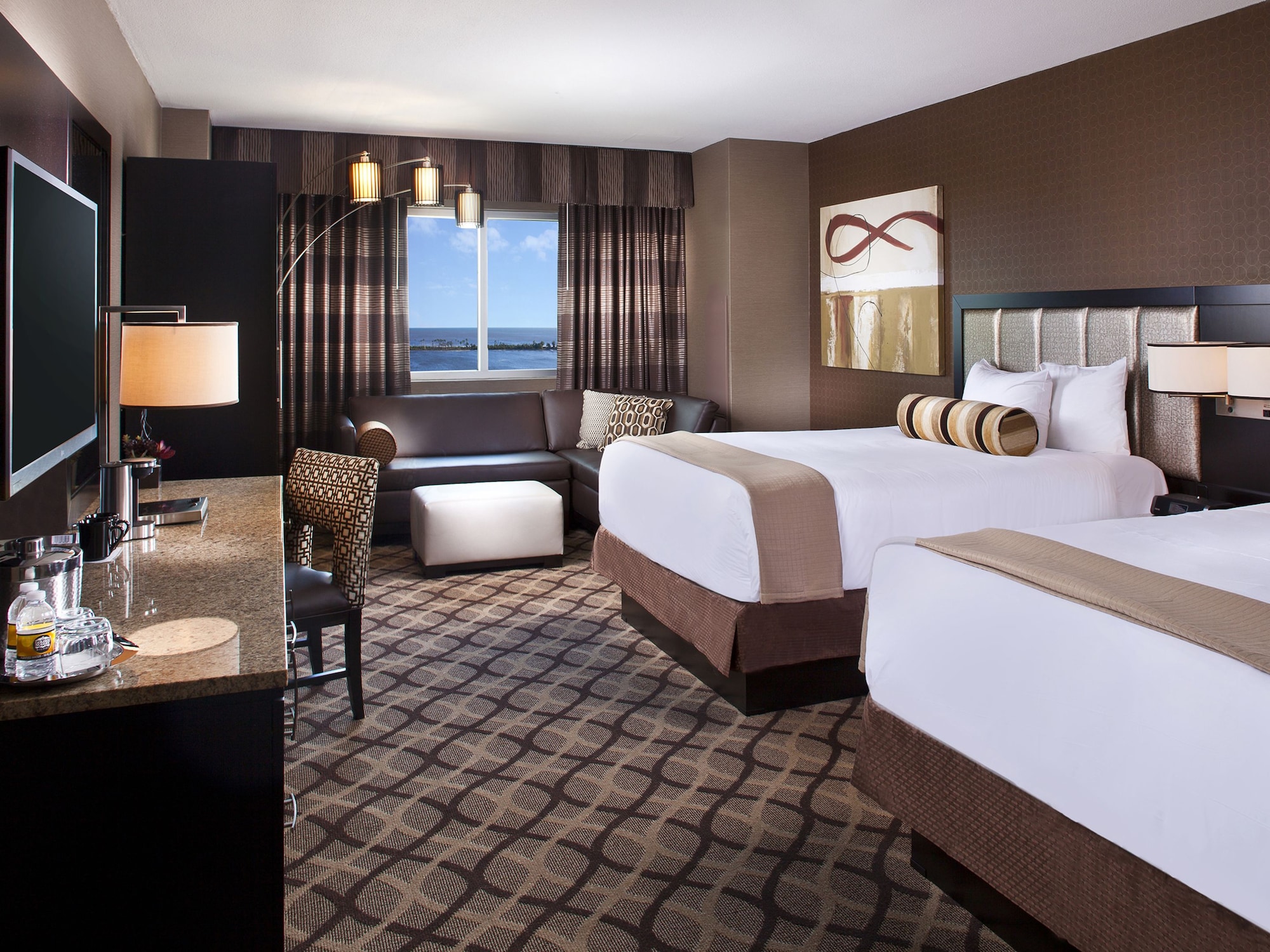 JUNIOR SUITE, 2 QUEEN BEDS