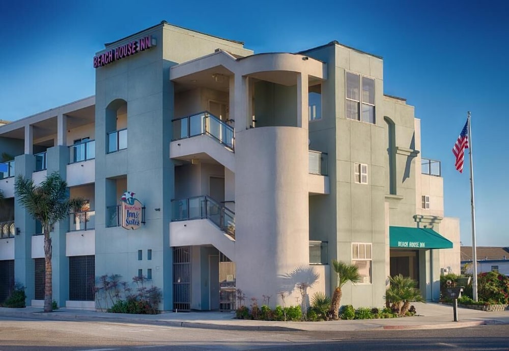 Beach House Inn & Suites 2/50