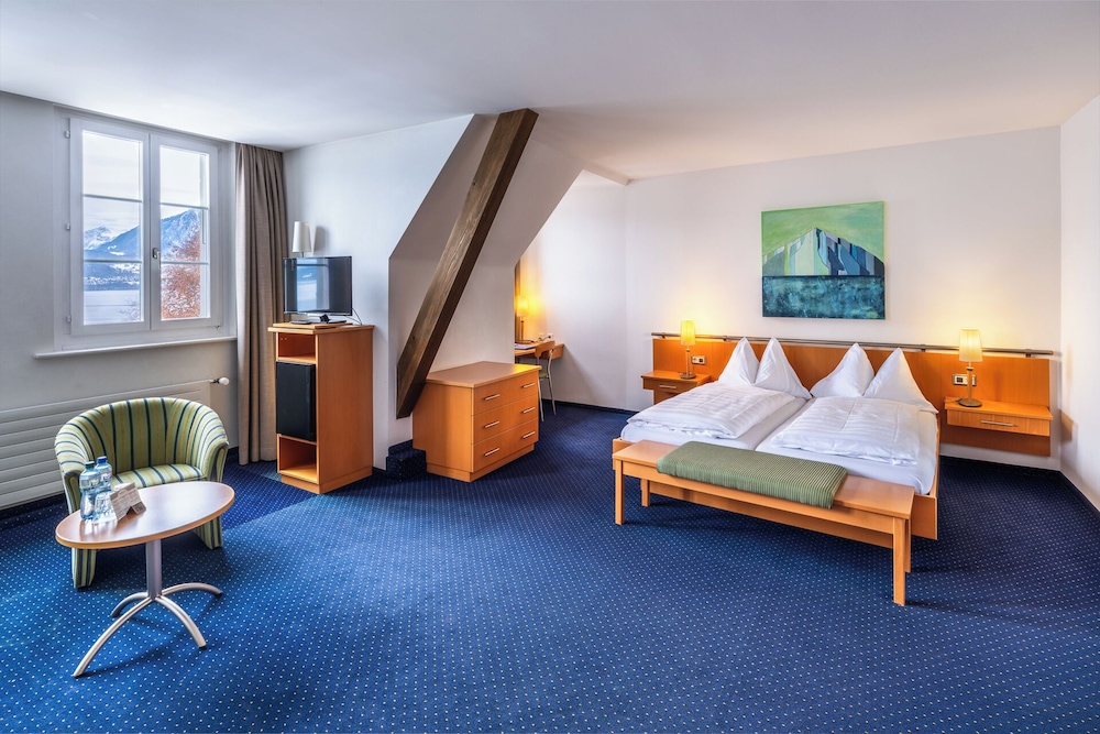 Parkhotel Gunten 3/50