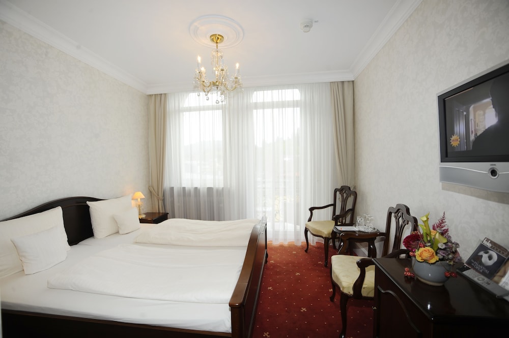 Heliopark Bad Hotel zum Hirsch 23/55