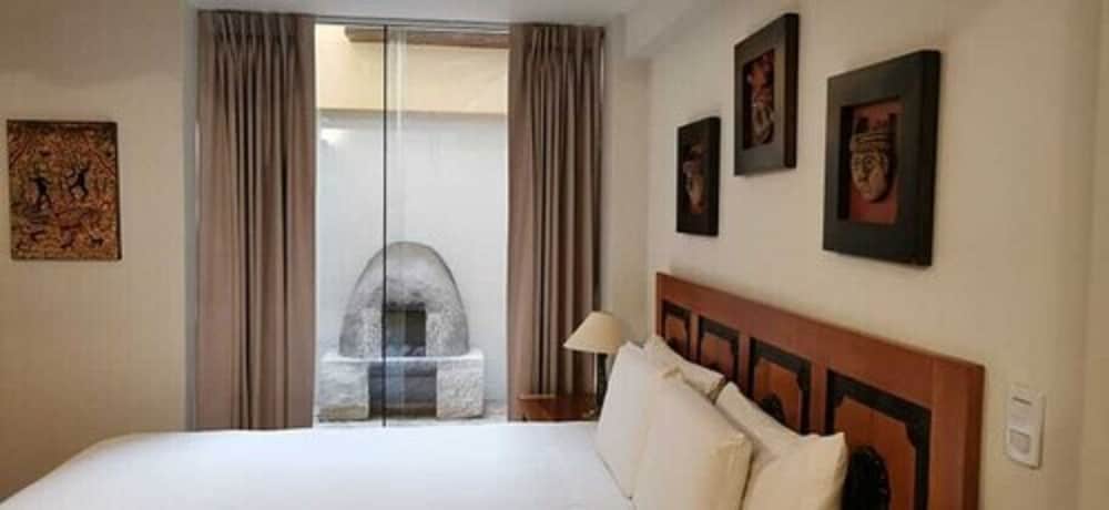 Katari Hotel At Plaza De Armas 10/34