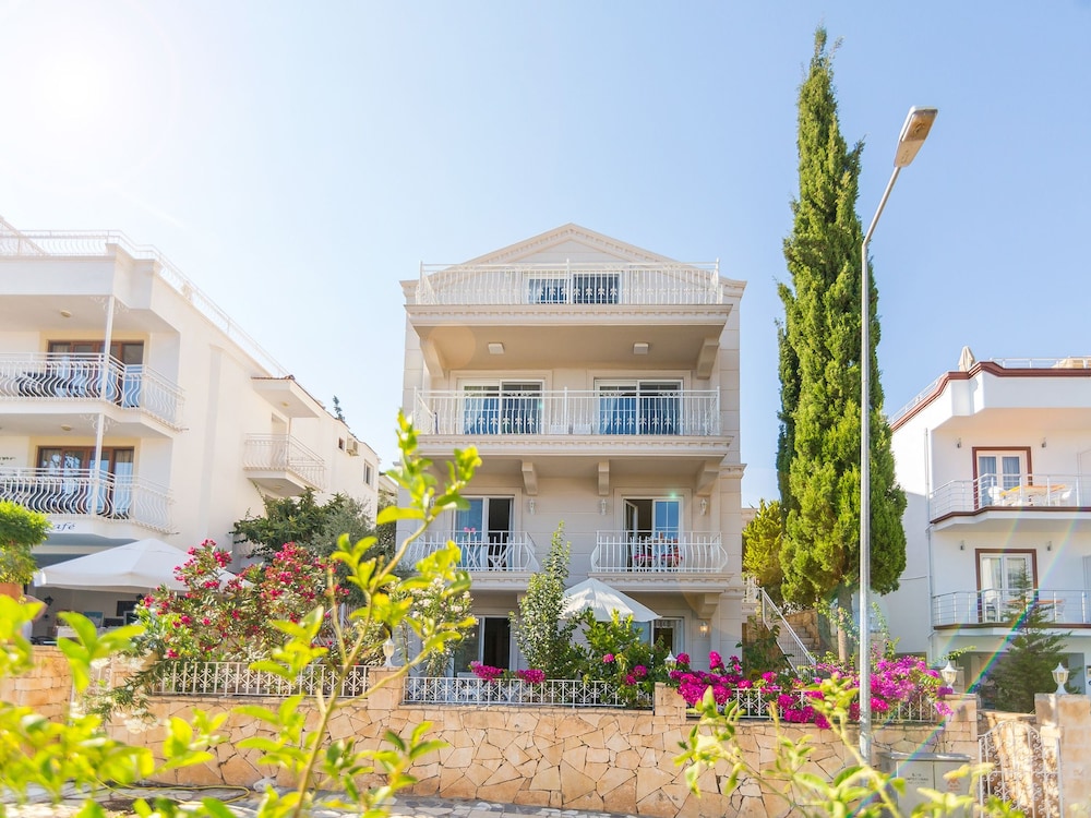 Kalkan Suites 3/50