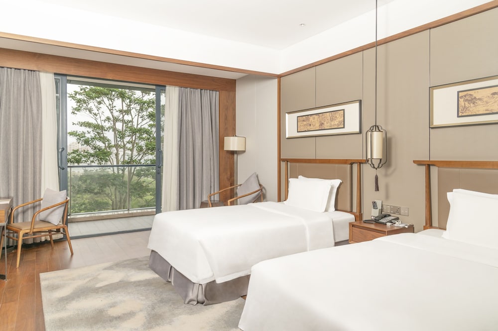 Grand Skylight International Pingshan 20/34