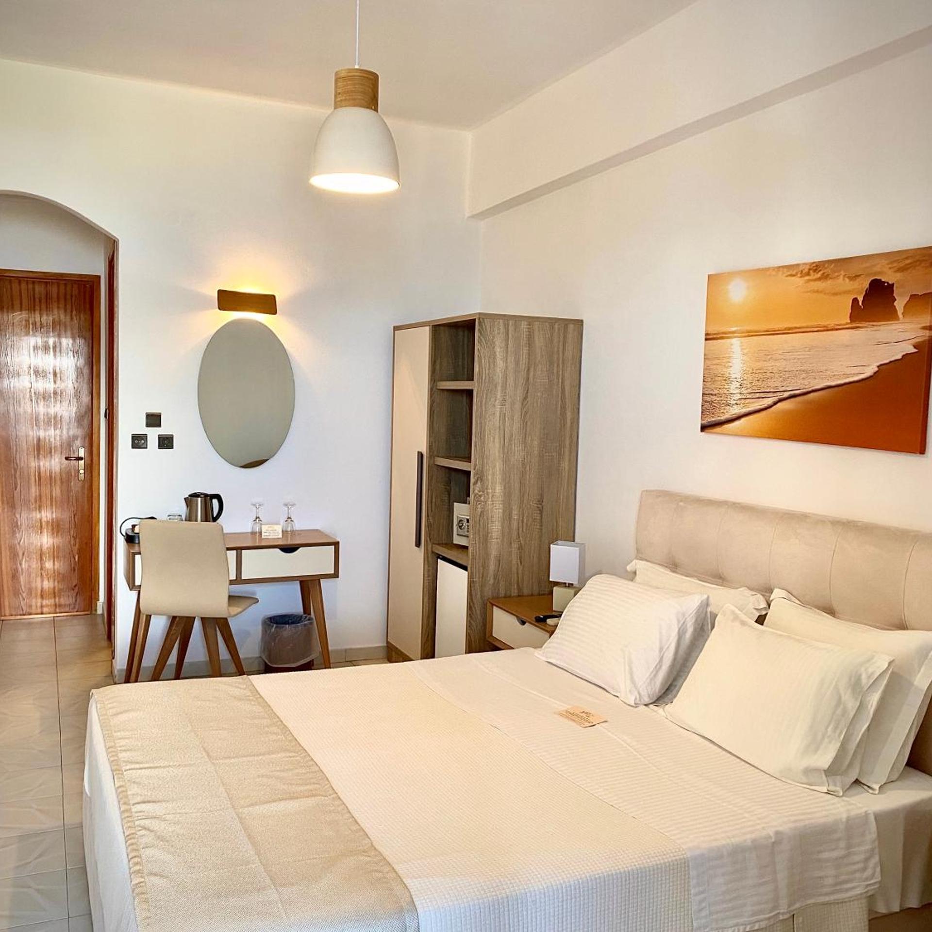 ASTERI(STAR)HOTEL 11/53