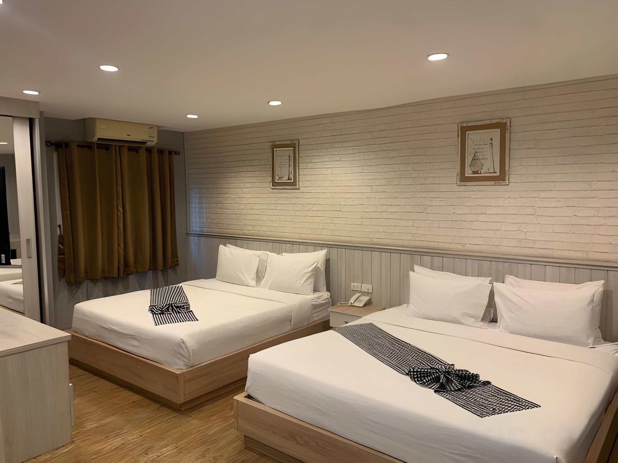 Extra, Family Suite, Single Bed, 2 Queen Beds