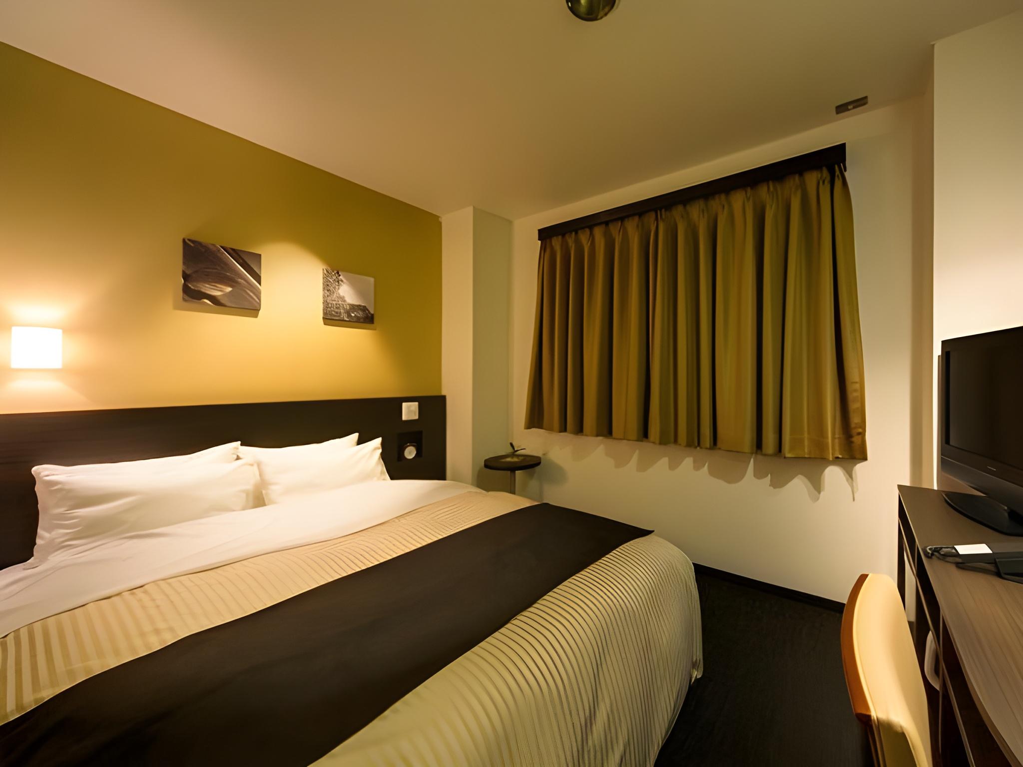 Standard, Double Bed