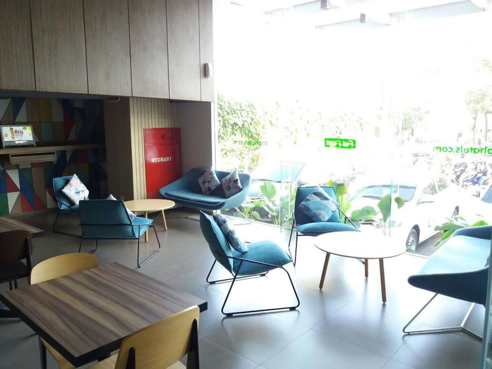 Pop Hotel Pasar Baru Jakarta 16/24