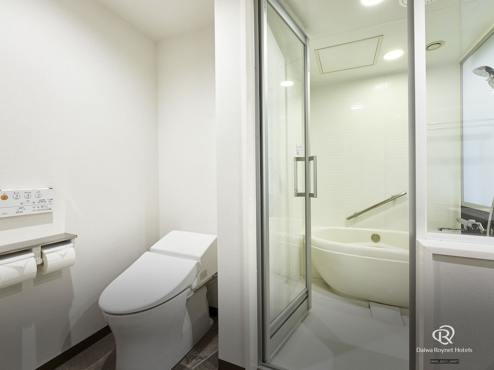 غرفة ديلوكس بسريرين منفصلين للمدخنين، Daiwa Roynet Hotel Osaka Kitahama 5/6