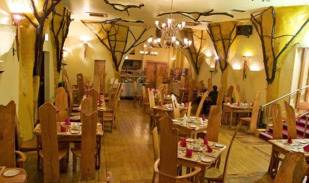 Kilford Arms Hotel 23/30
